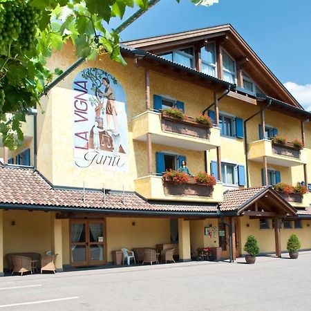 Hotel Garni La Vigna - Adult Friendly San Michele all'Adige Bagian luar foto