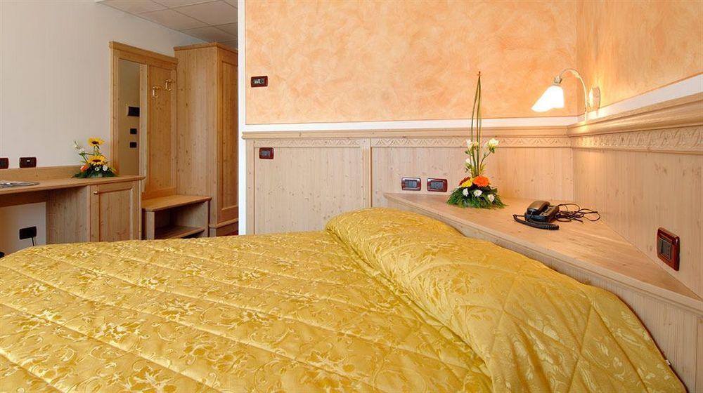 Hotel Garni La Vigna - Adult Friendly San Michele all'Adige Bagian luar foto