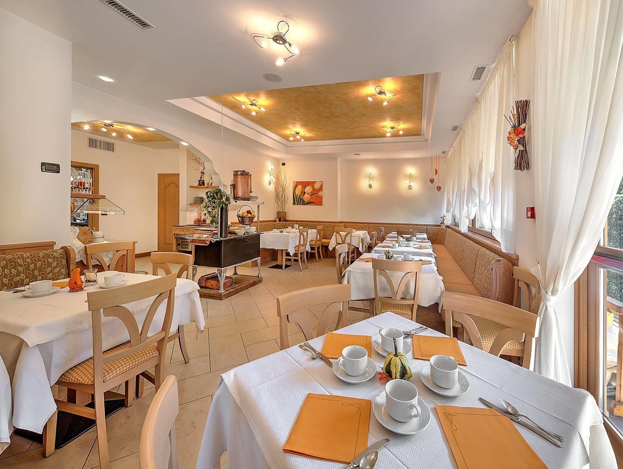 Hotel Garni La Vigna - Adult Friendly San Michele all'Adige Bagian luar foto